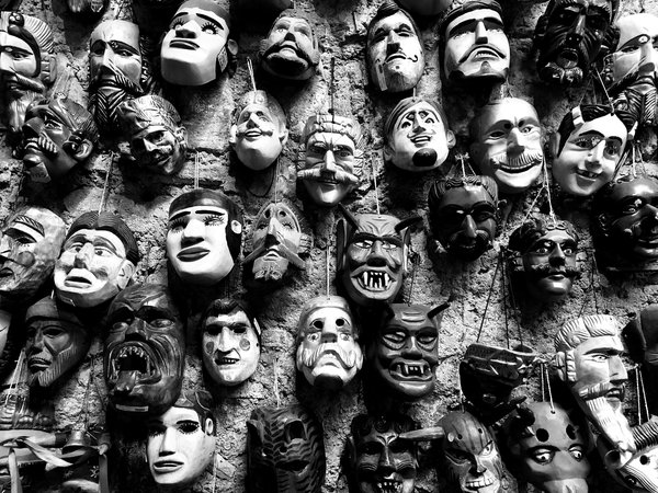 Où participer à des ateliers de fabrication de masques traditionnels en Indonésie?